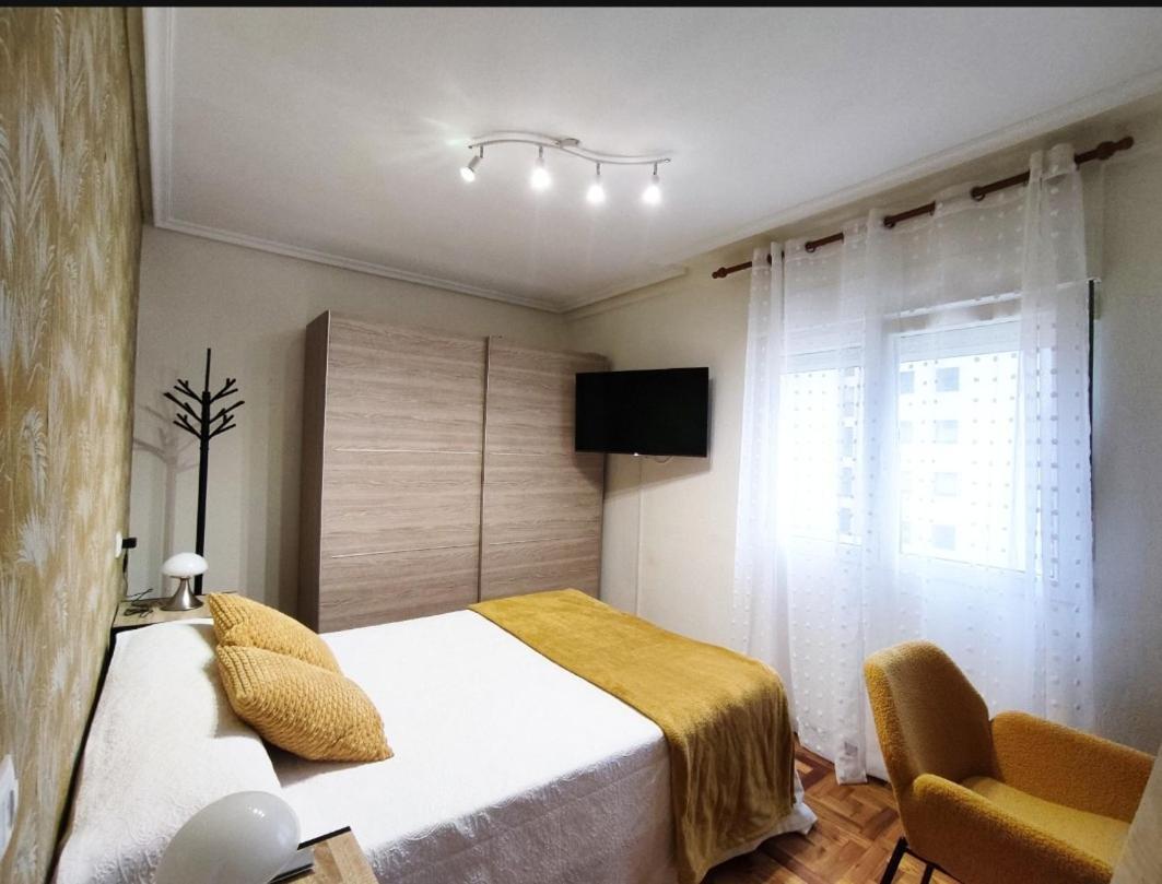 Apartamento Centrico Con Wifi Avilés Eksteriør bilde